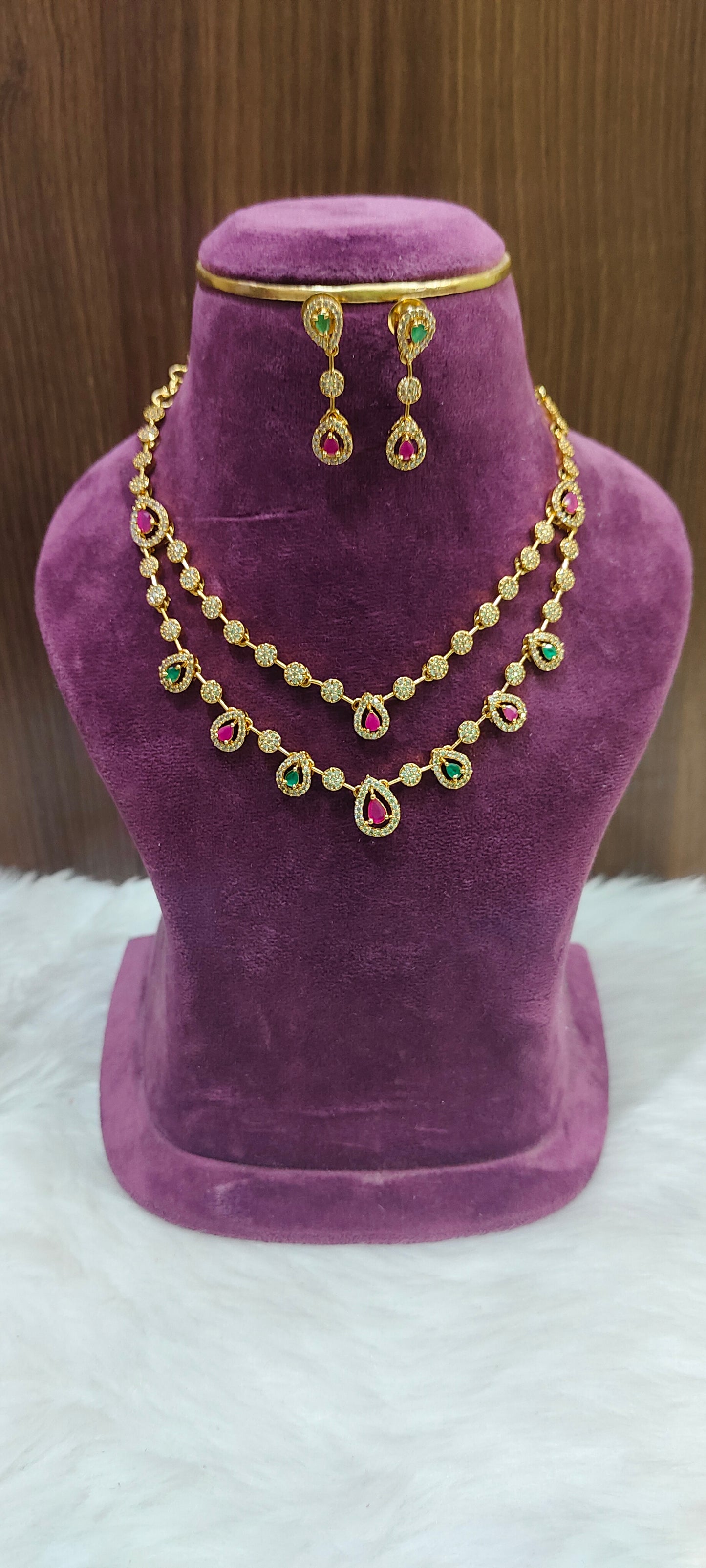Simple unique 2 step necklace set