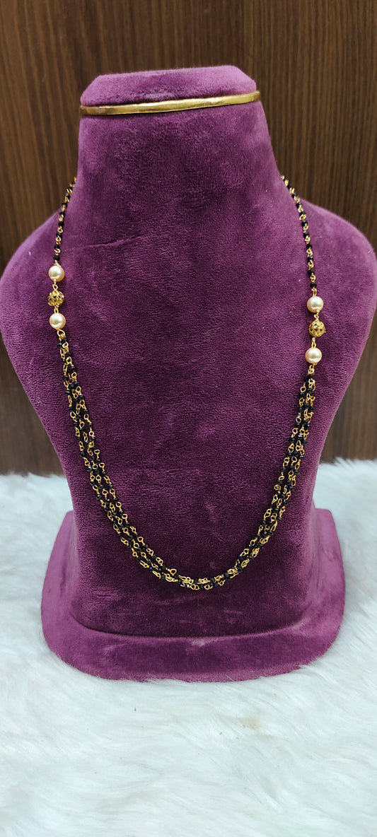 Simple and classy 3 line spinner black beads with 18" length