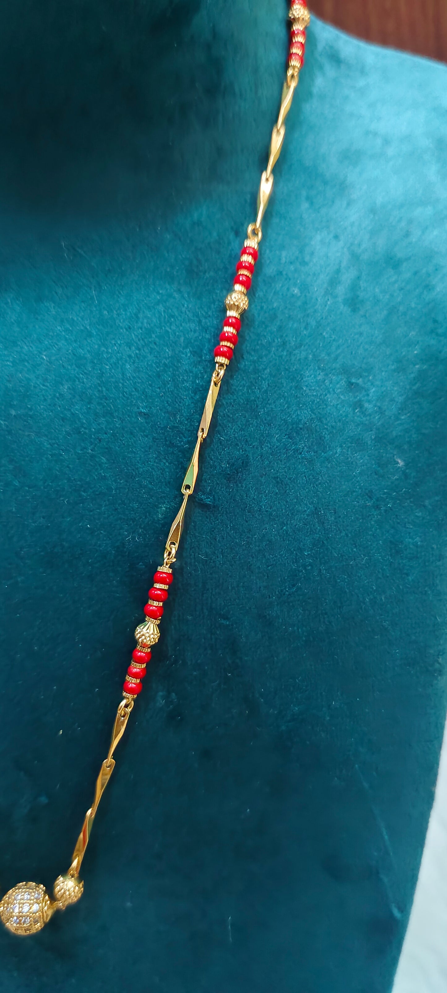 Simple nakshi finish 18" length koral pattern Chain