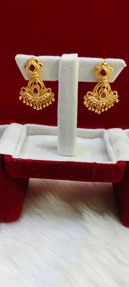 100% gold look earrings