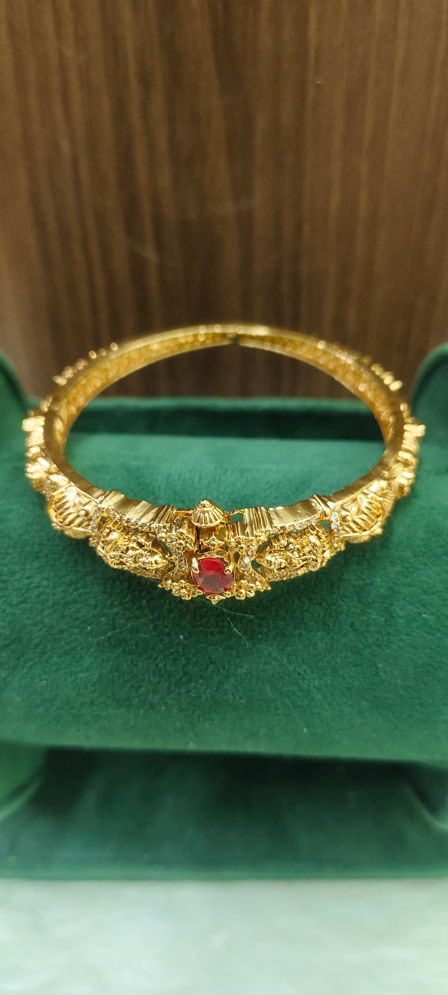 Premium nakshi openable kada bracelet ( fit upto 2.6 to 2.10)