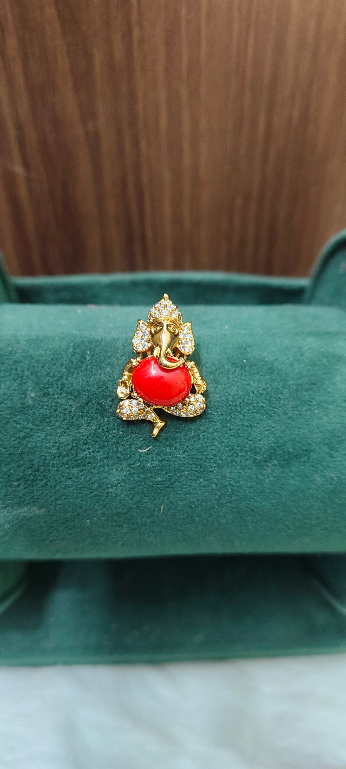Premium nakshi Ganesh pendant back d hook
