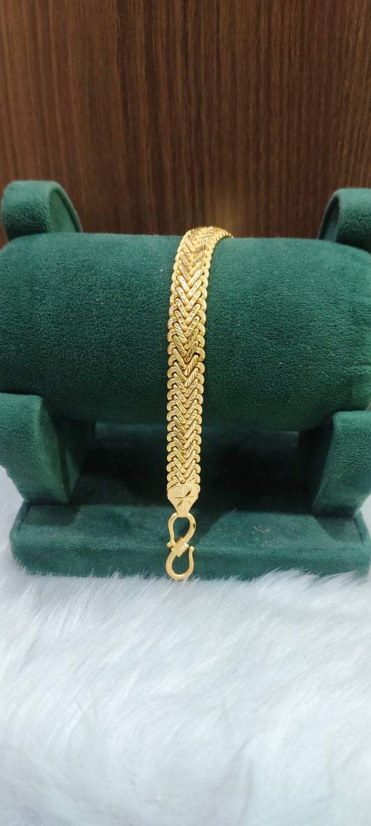 100% gold look broad mens bracelet with both sides 2 designs