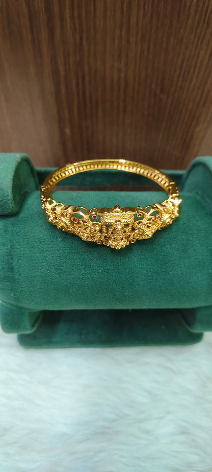 High premium nakshi openable kada(fit from 2.4 to 2.10)