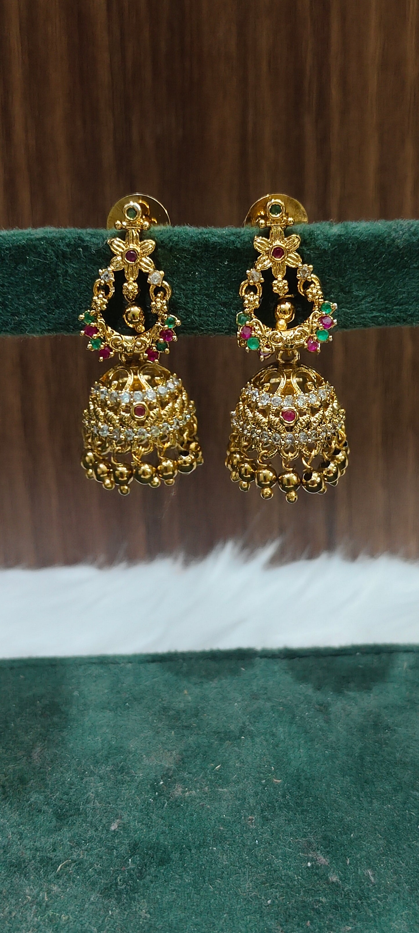 Cute medium small Chandbali with jumkas
