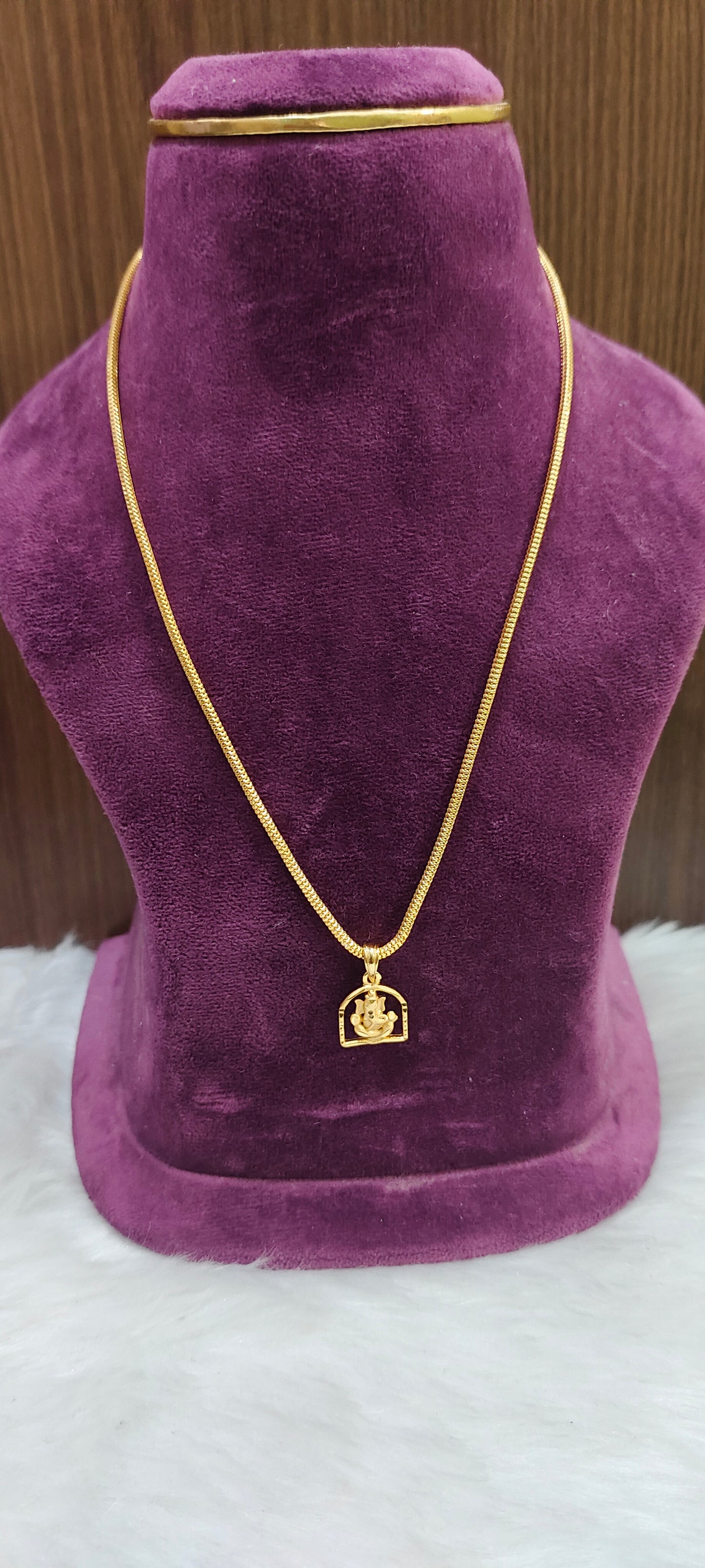Premium micro gold plated 18" length ganesh pendant chain