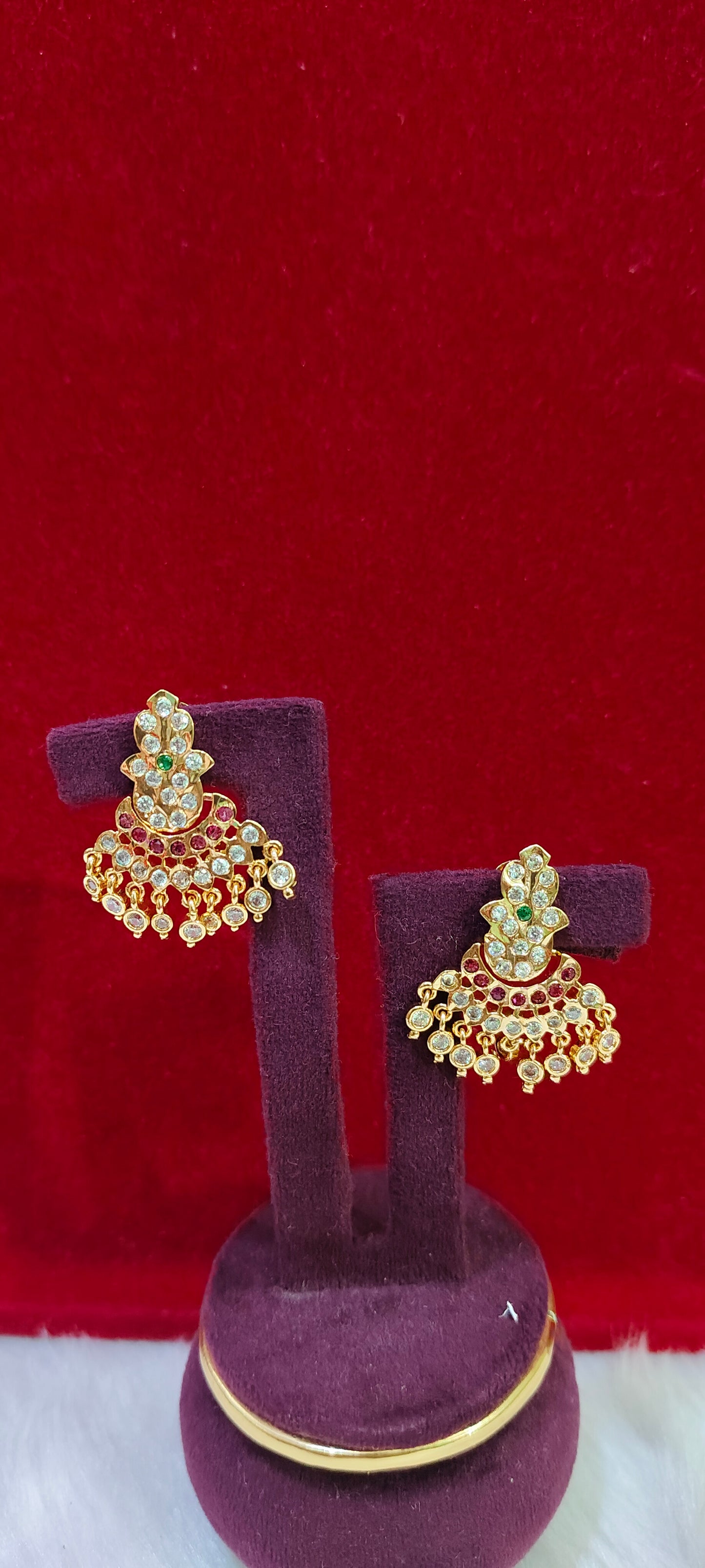 Pure panchaloham vintage look studs(stone colour may changes)