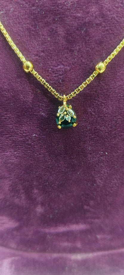Simple and classy gold look chain