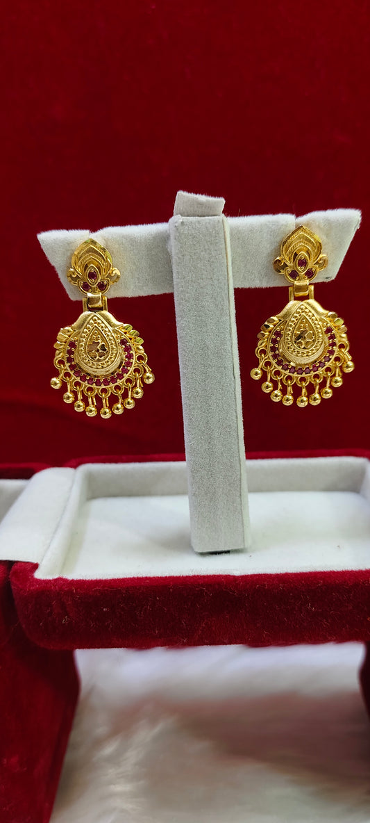 100% gold look earrings