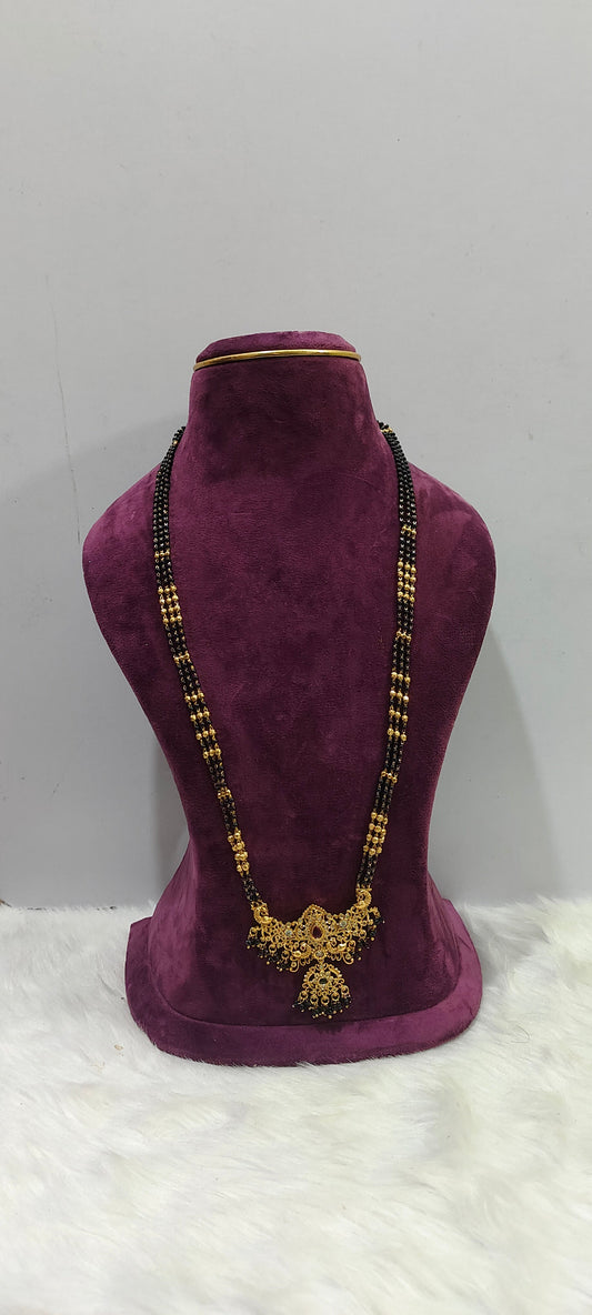 Premium nakshi 28" length 3 line black beads