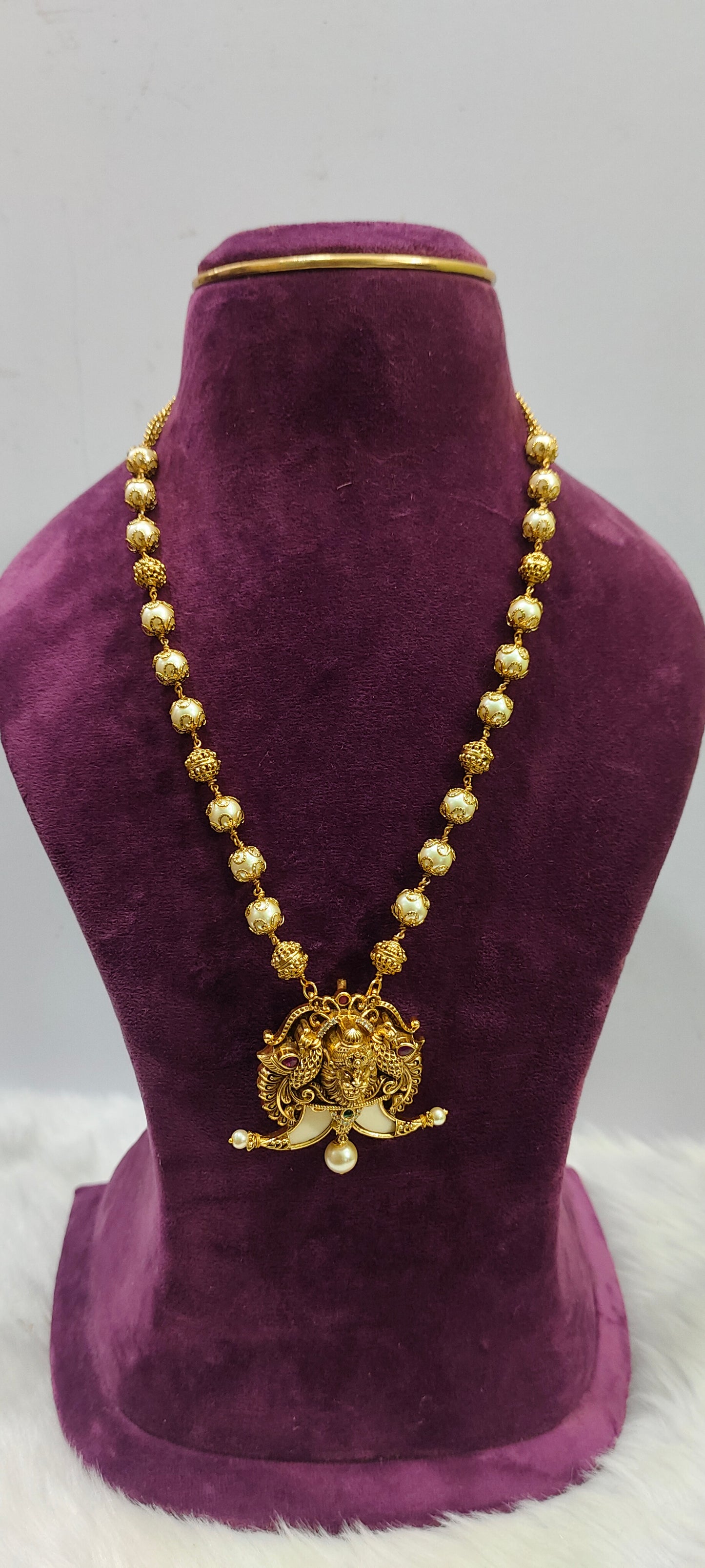 Premium antique nakshi 22" length puligoru pendant with pearl chain