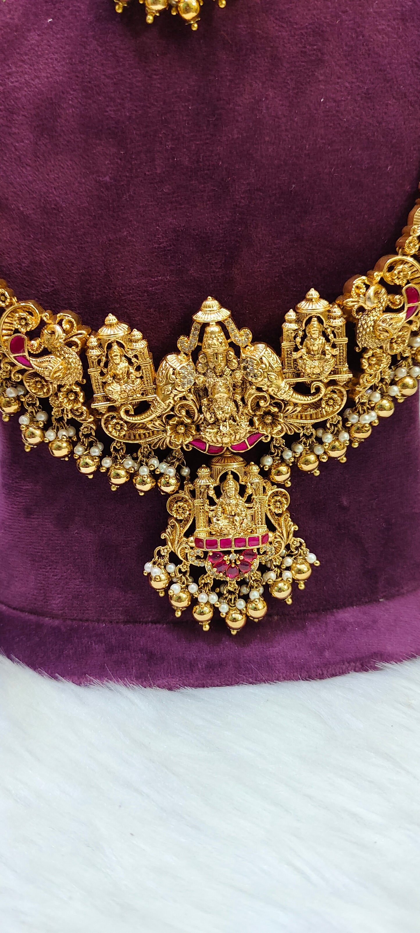 Gold look nakshi combo set