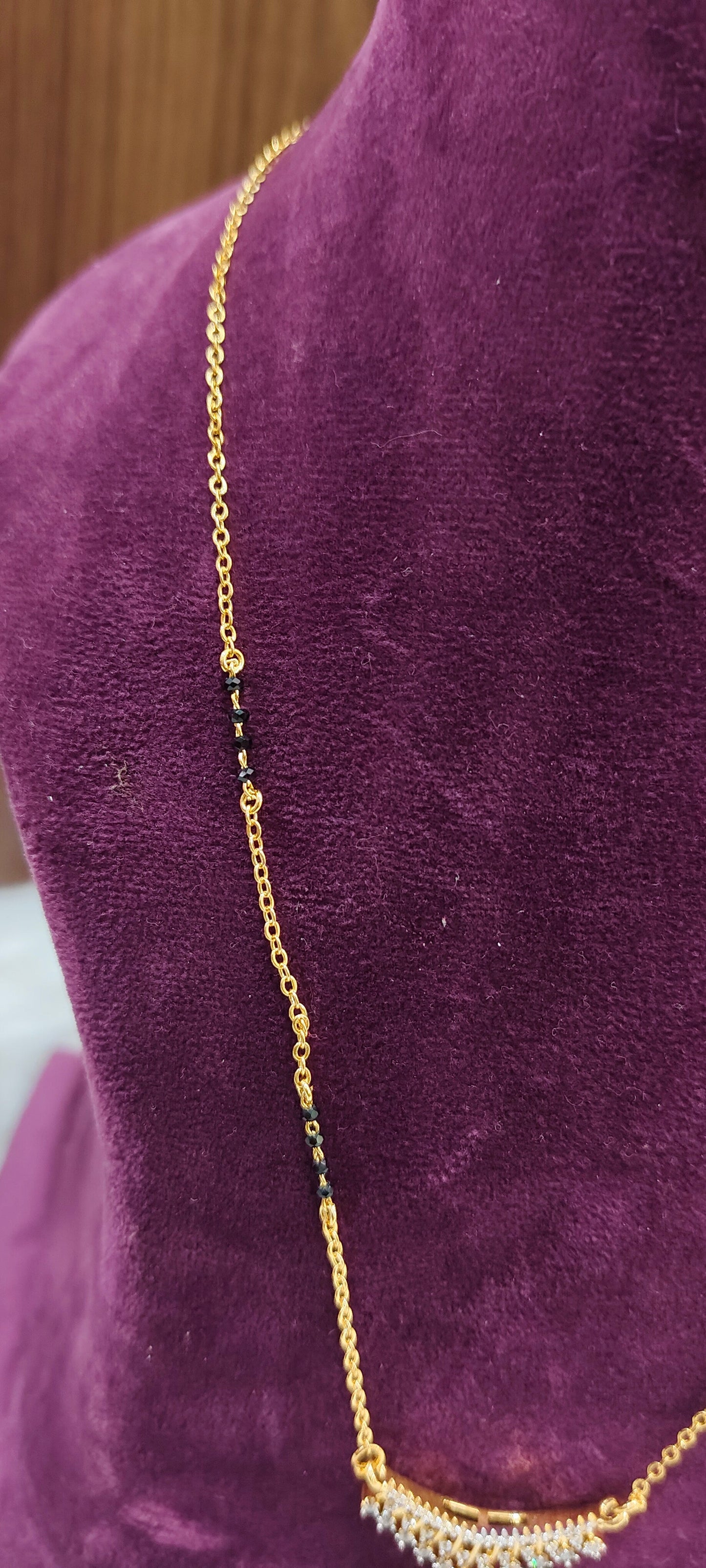 Premium diamond look celebrity style 18" length black beads with ear studs