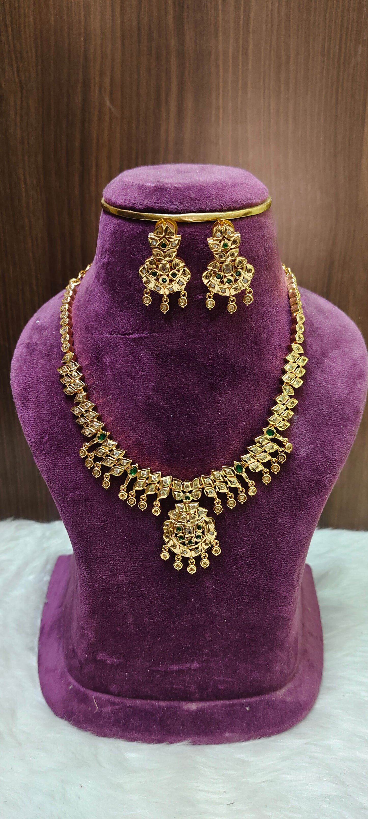 Pure panchaloham elegant necklace with push back earrings