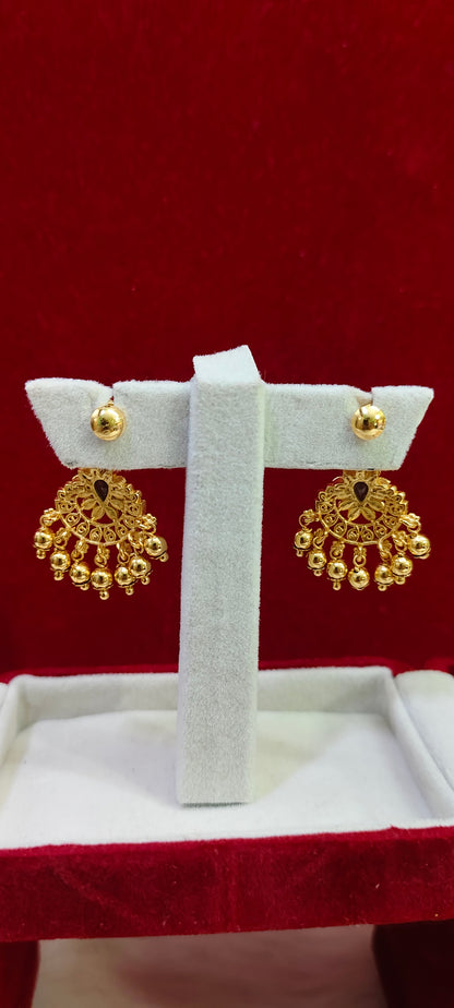100% gold look earrings