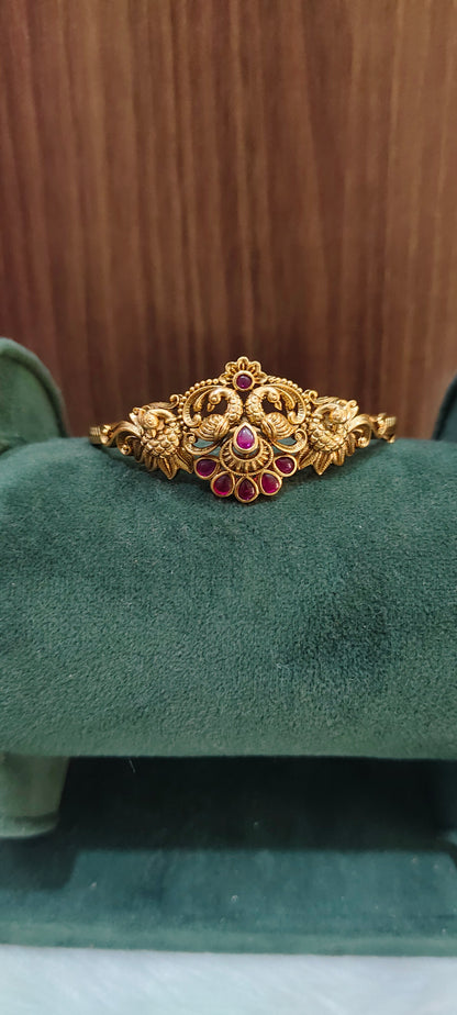 Premium antique openable kada for ladies (fit from 2.4 to 2.8)