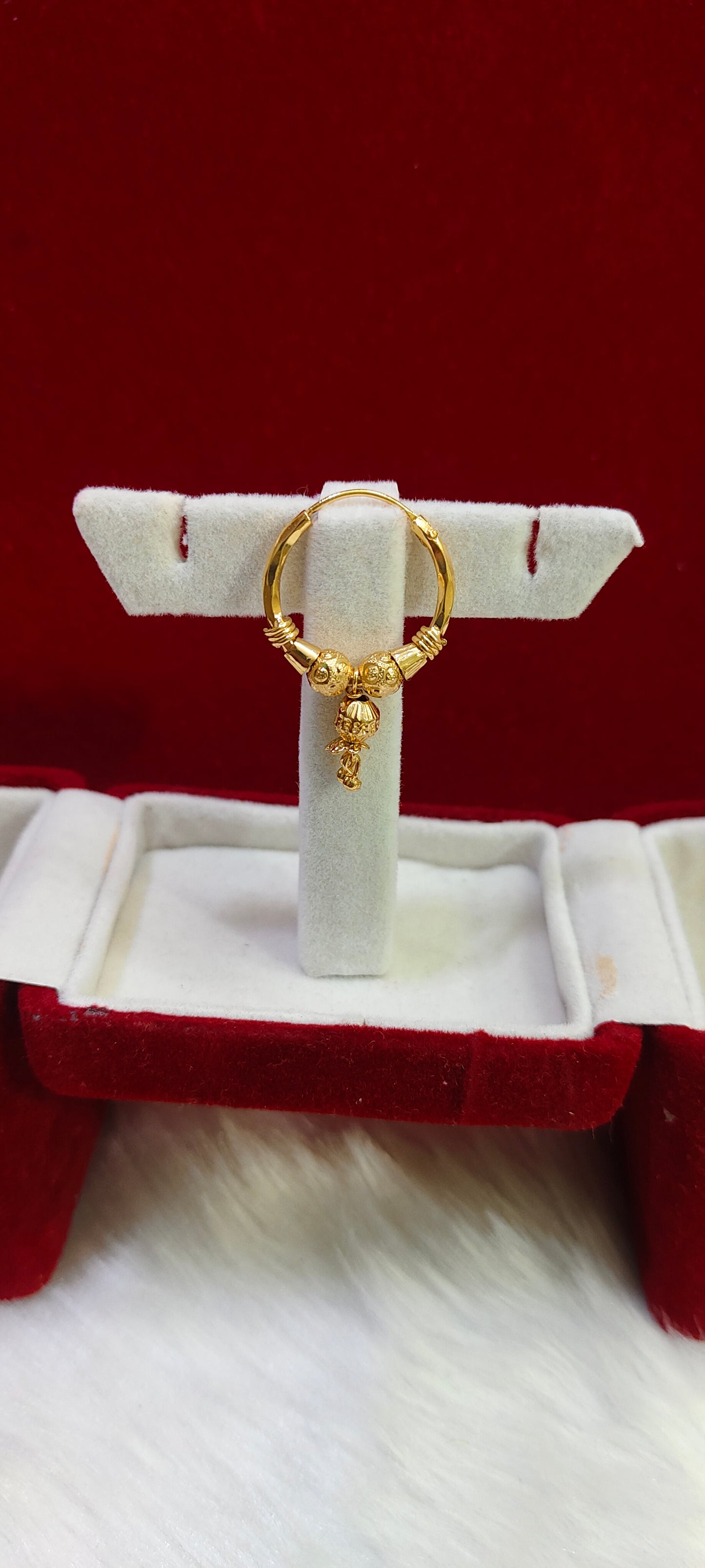 Vintage look rings with trendy touch