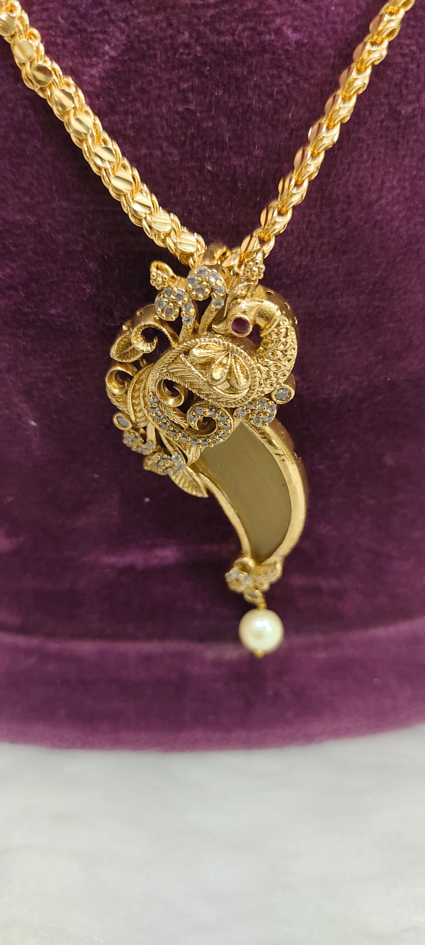 Premium micro gold plated 20" length chain with nakshi puligoru lock