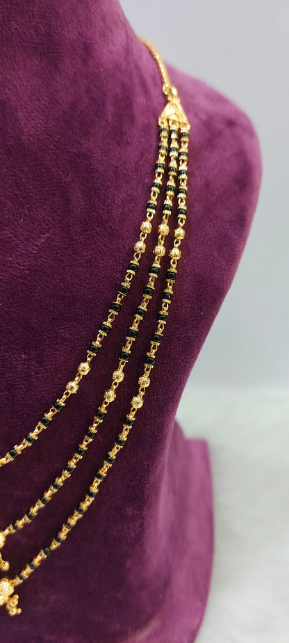 Stunning gold look 3 step 18" length black beads