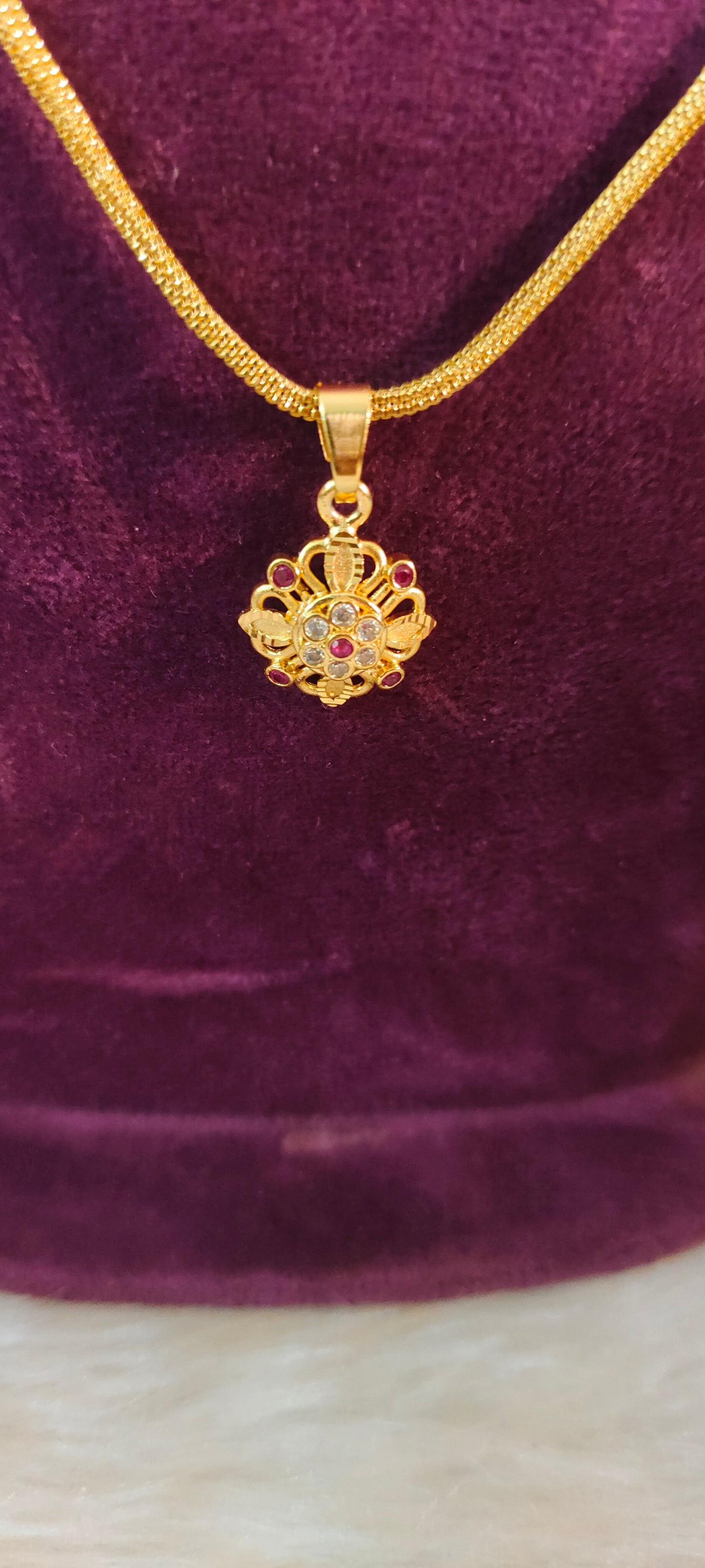 Premium micro gold plated daily wear 18" length flower pendant chain