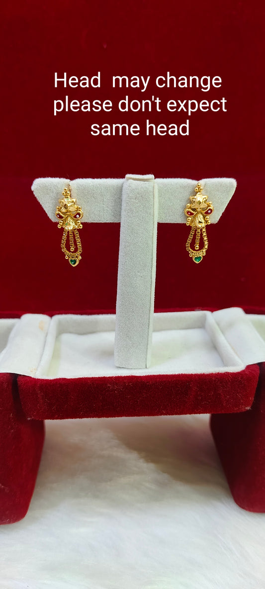 100%gold look earrings