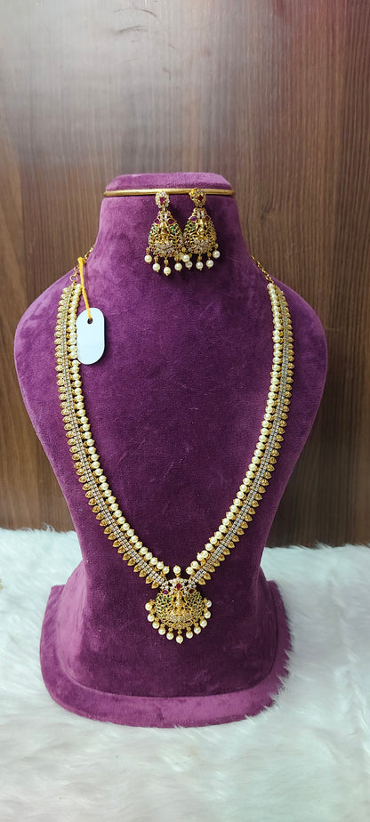 Antique stone based pearl long haram