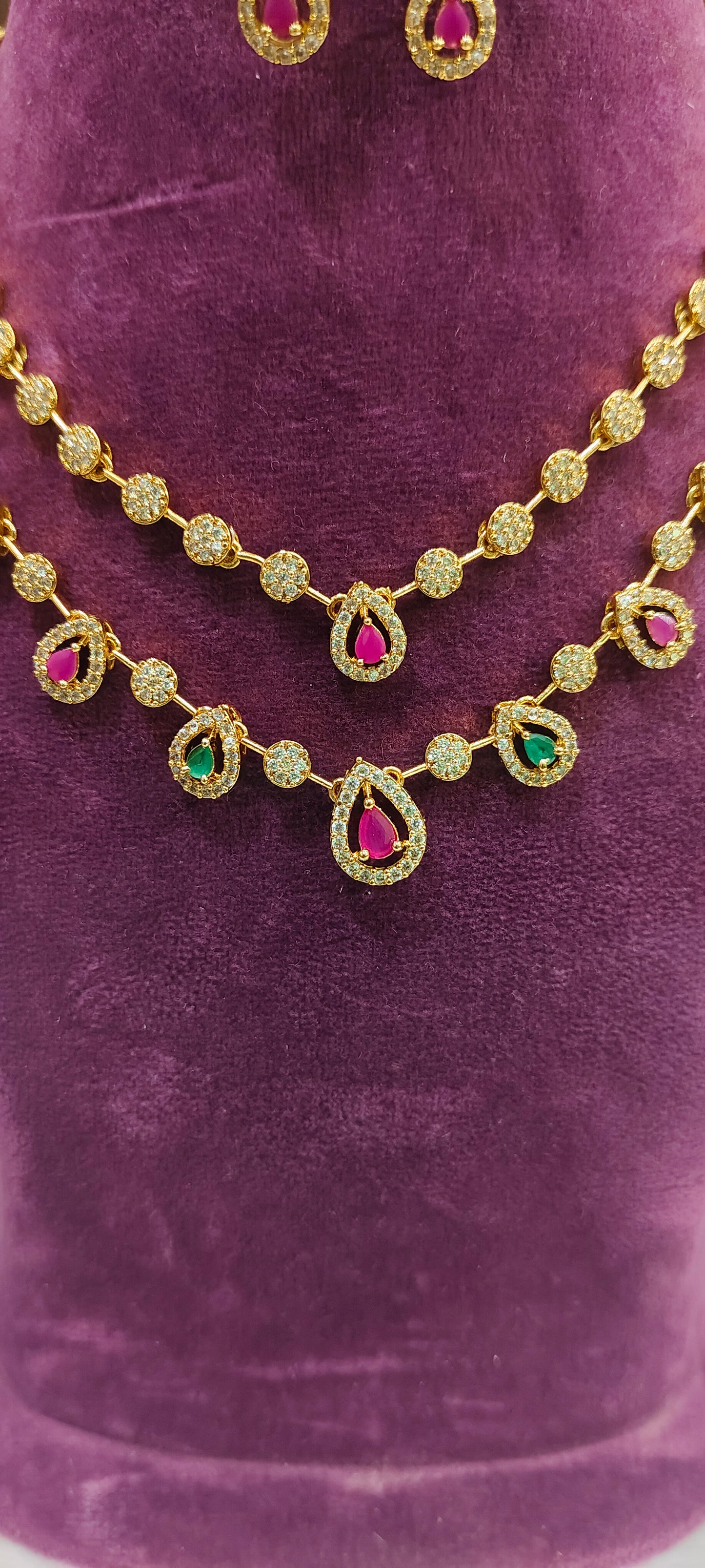 Simple unique 2 step necklace set