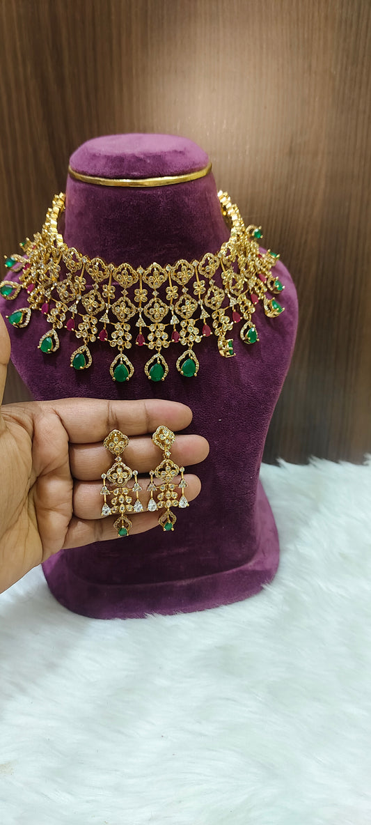 Premium celebrity style choker set