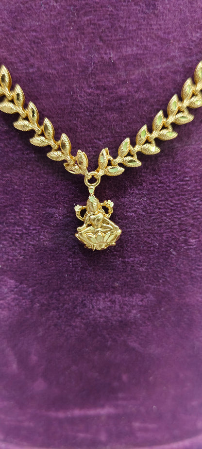 100% Gold look simple necklace