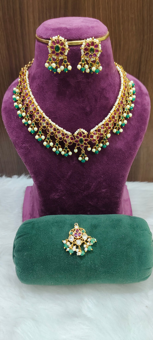 Premium pota kempu stone necklace with detachable locket