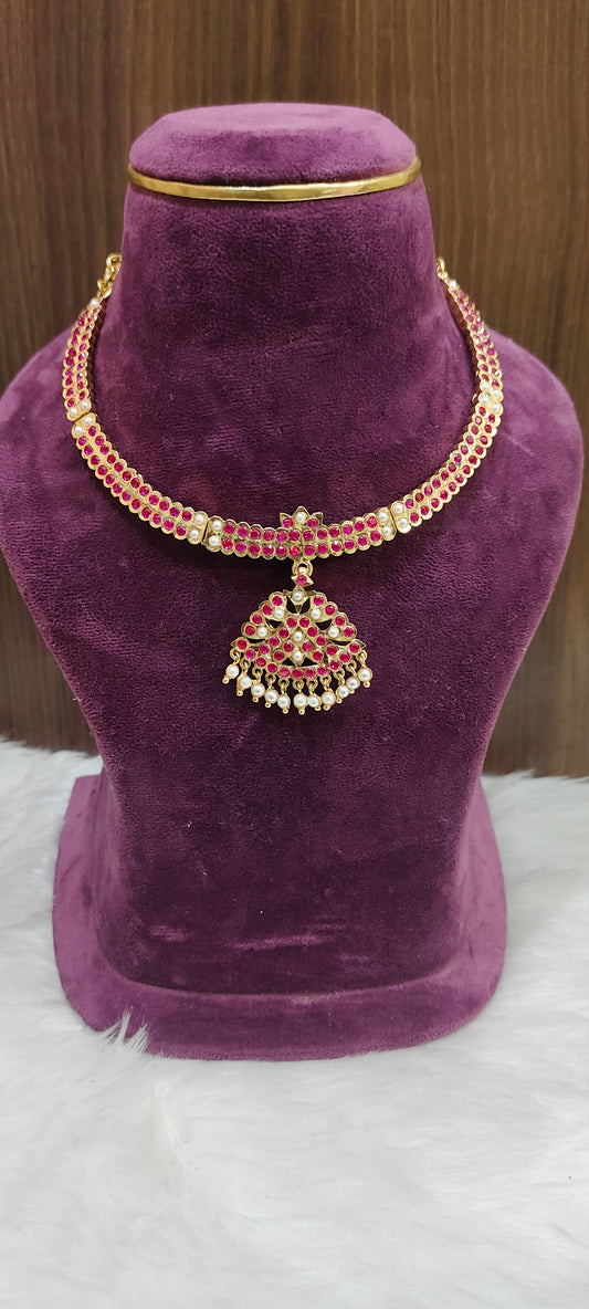 Pure panchaloham ruby kante( avoid this necklace if u have broad neck)