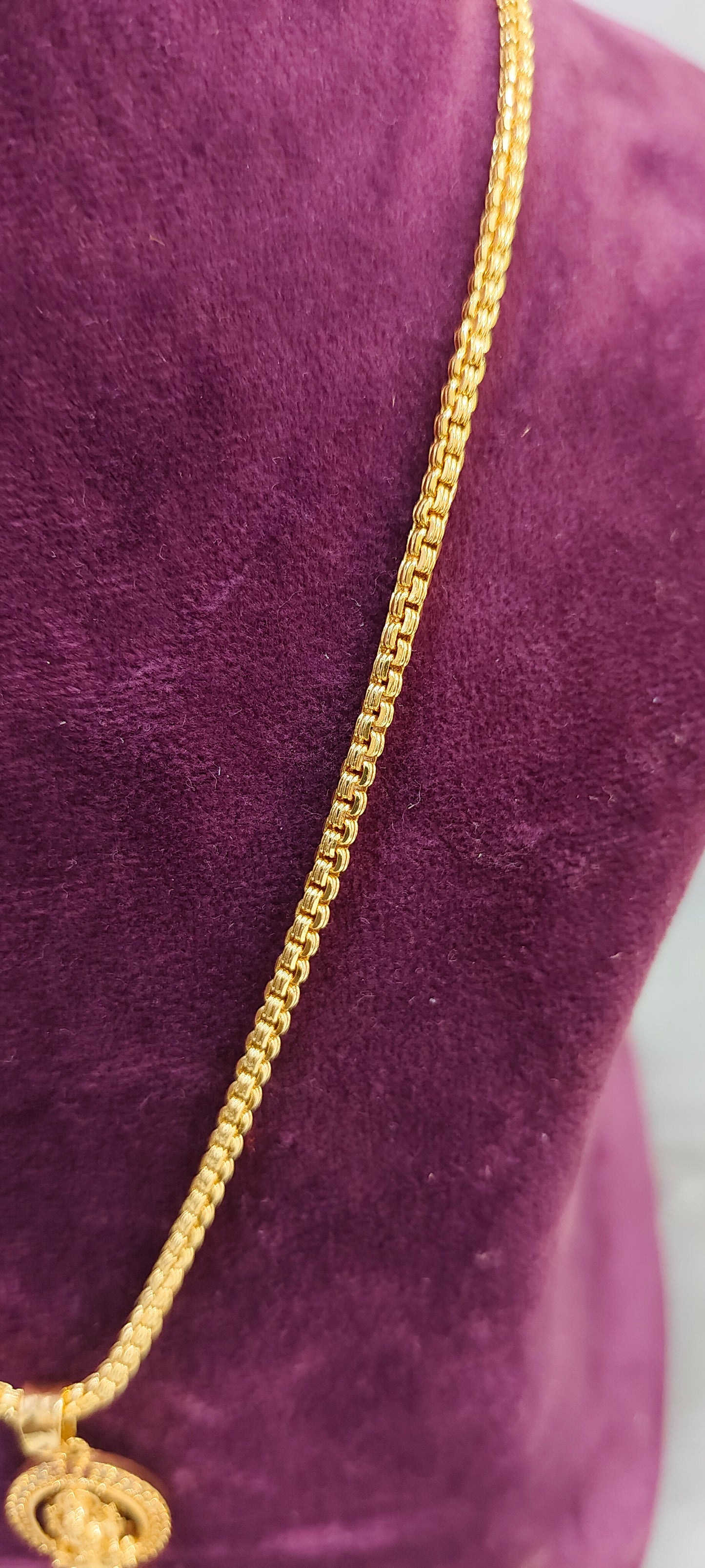 Premium micro gold plated 18" length bharati chain with pendant