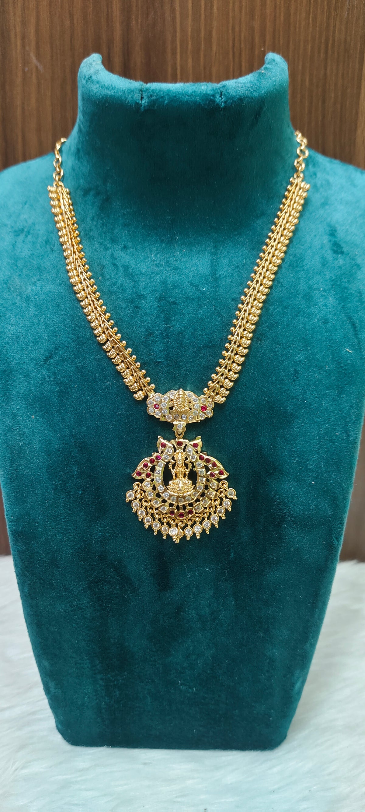 Pure panchaloham vintage look Mango necklace with Lakshmi Devi and balaji pendant (stone colour may changes)
