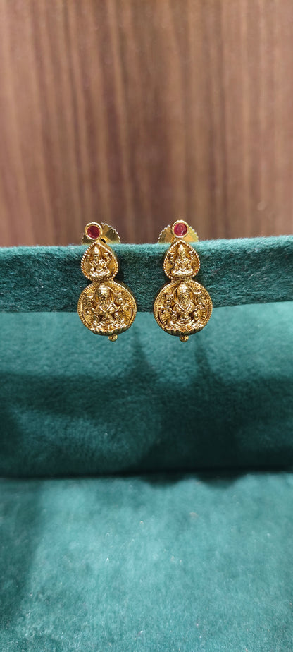 Premium nakshi kasu studs