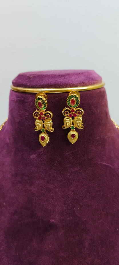 100% gold look Mango  haram