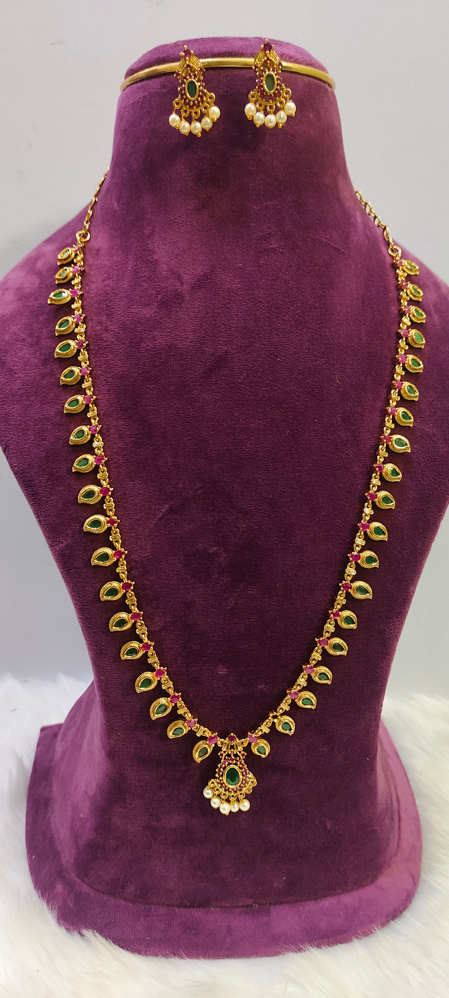 Budjet friendly green stone 26" length long haram set