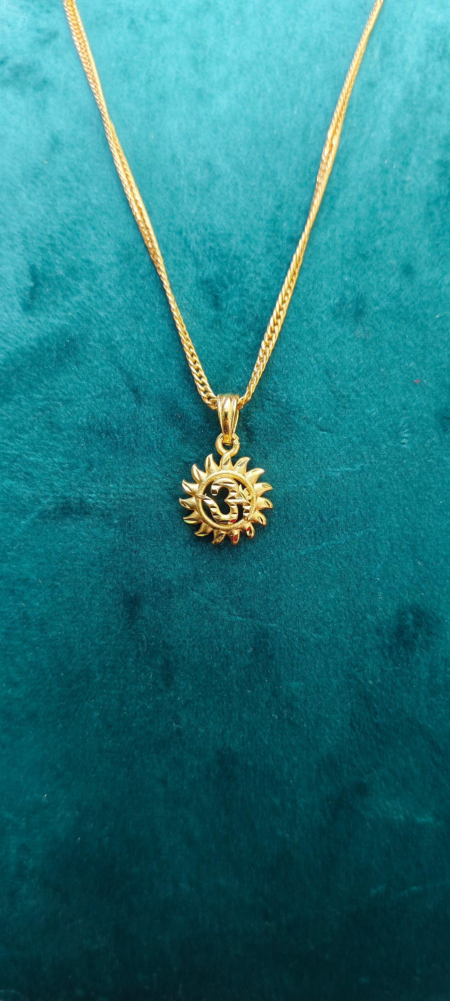 Premium micro gold plated 18" length simple chain