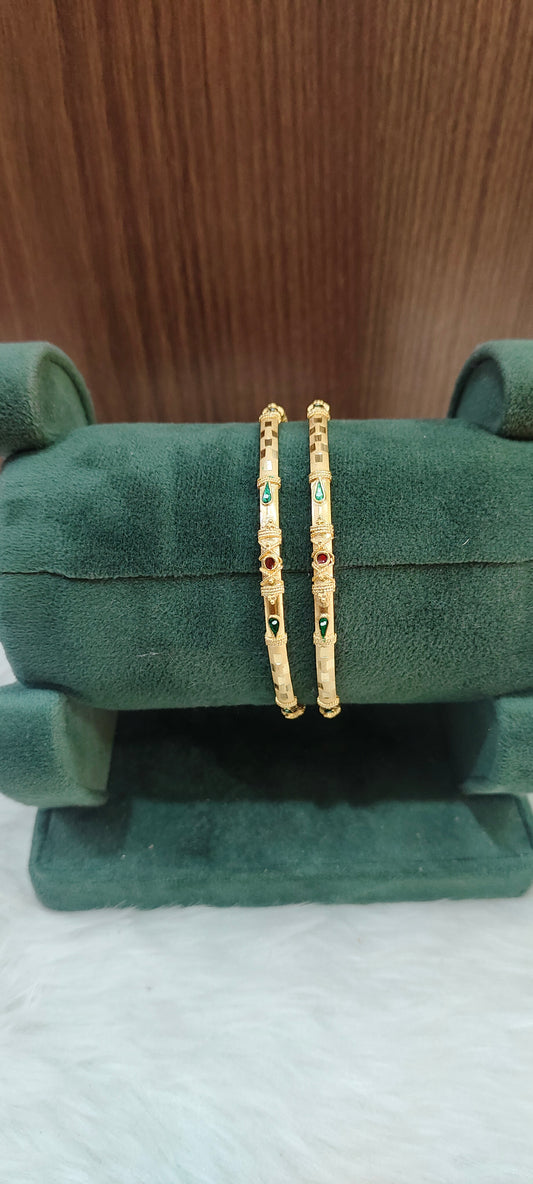 100% gold look 2 bangles