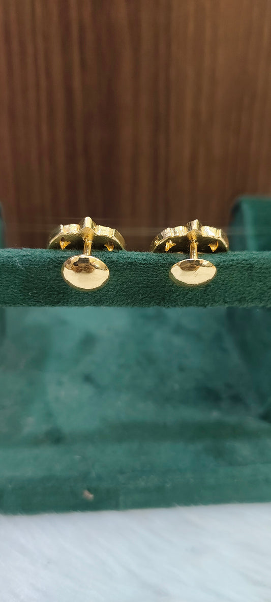 Pure panchaloham Star moon studs(stone pattern may changes)