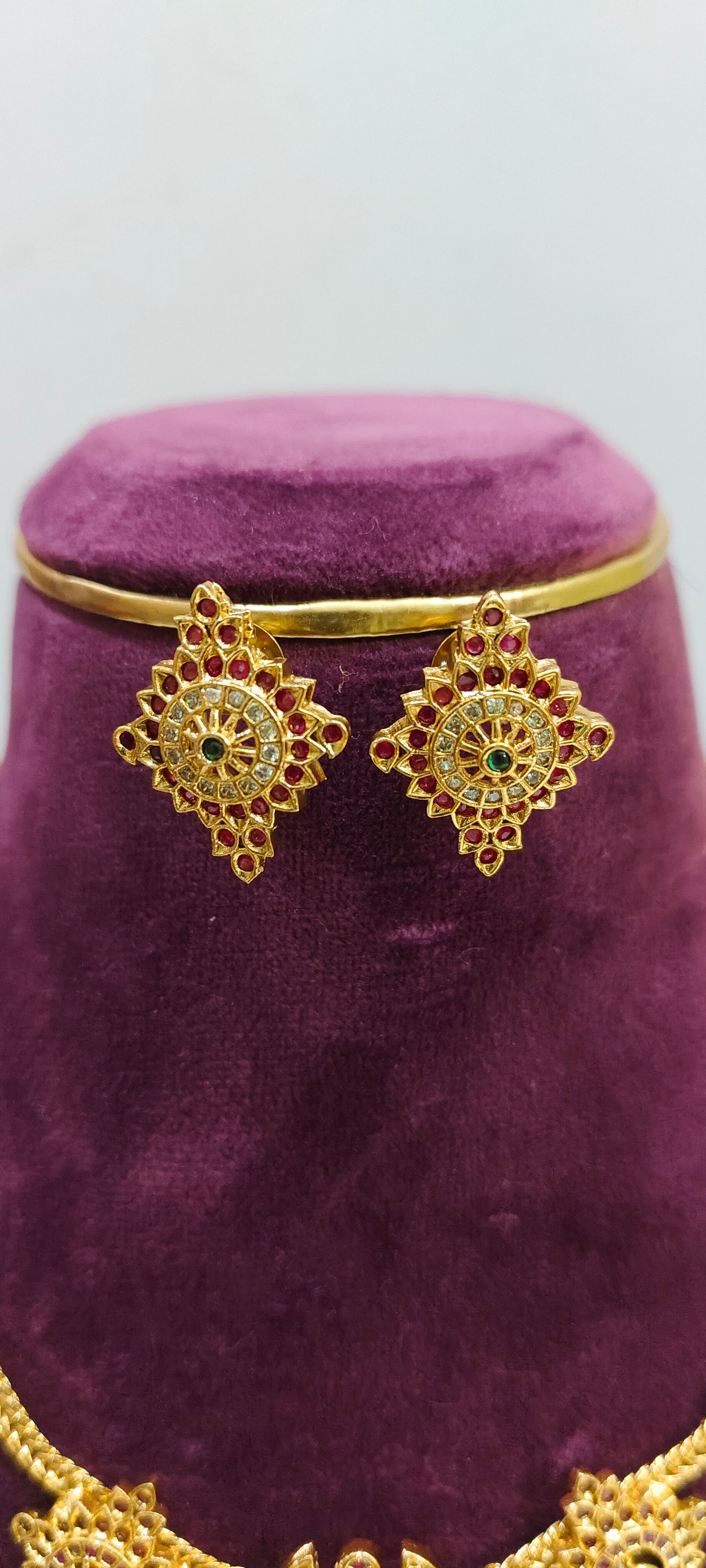 Premium nanu necklace set