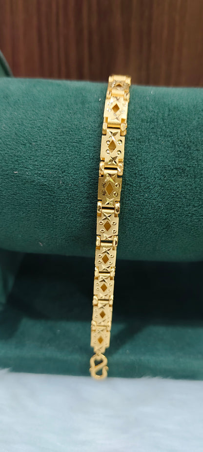 100% gold look 8" length mens bracelet