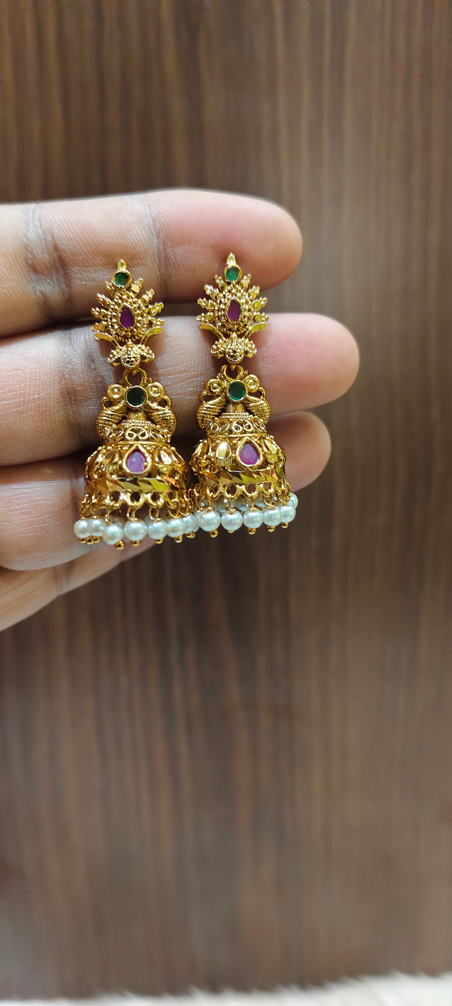 Premium gold look jumkas with screw back