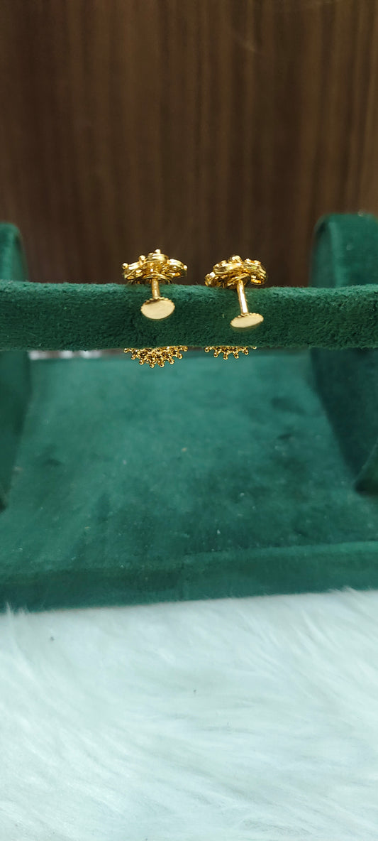 80's models daily wear gold pattern butta