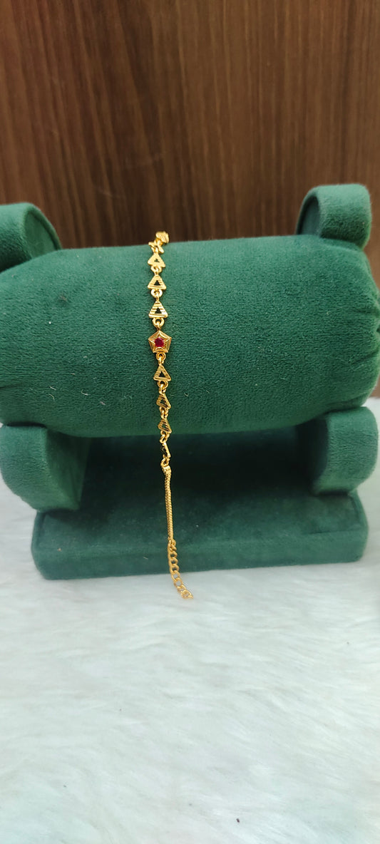Simple gold look ladies bracelet