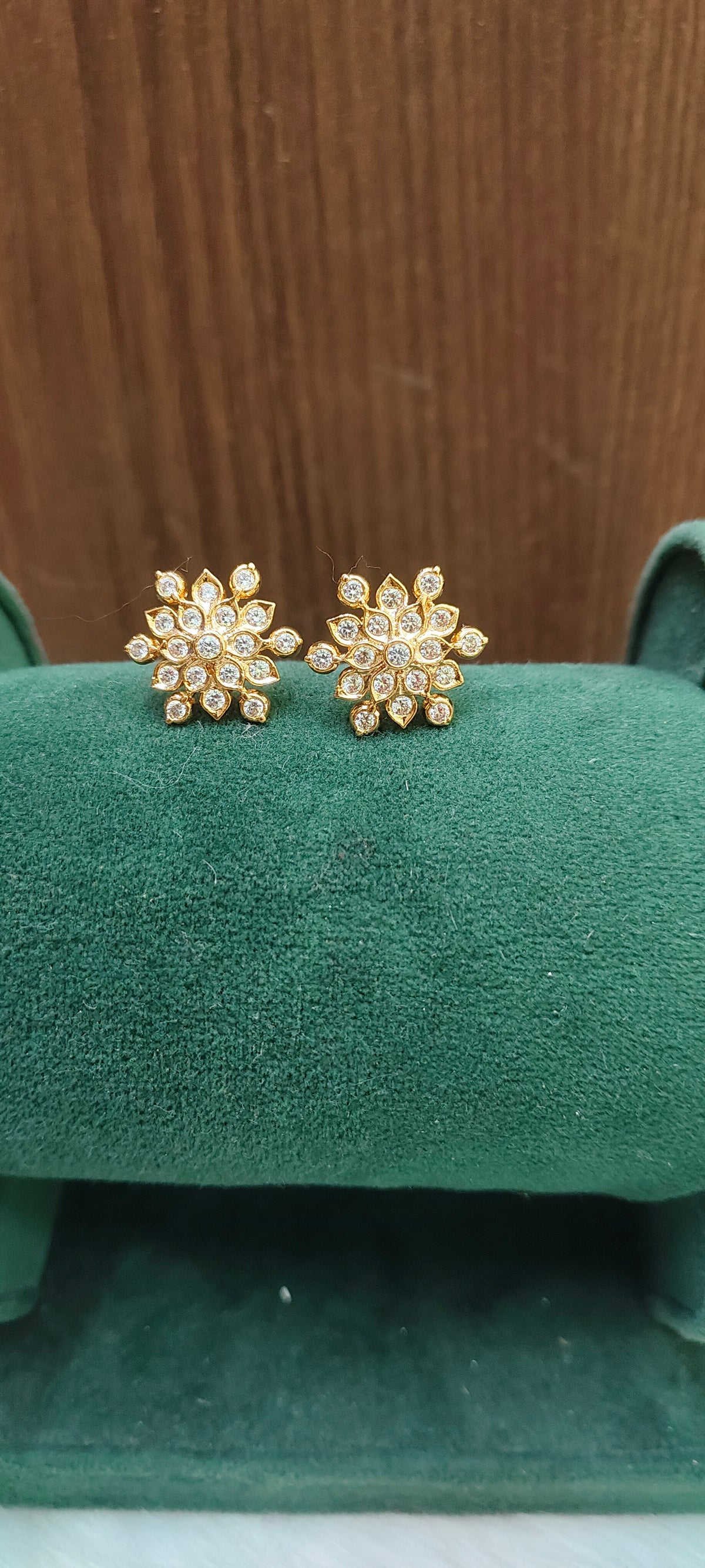 Pure panchaloham daimond look medium big studs