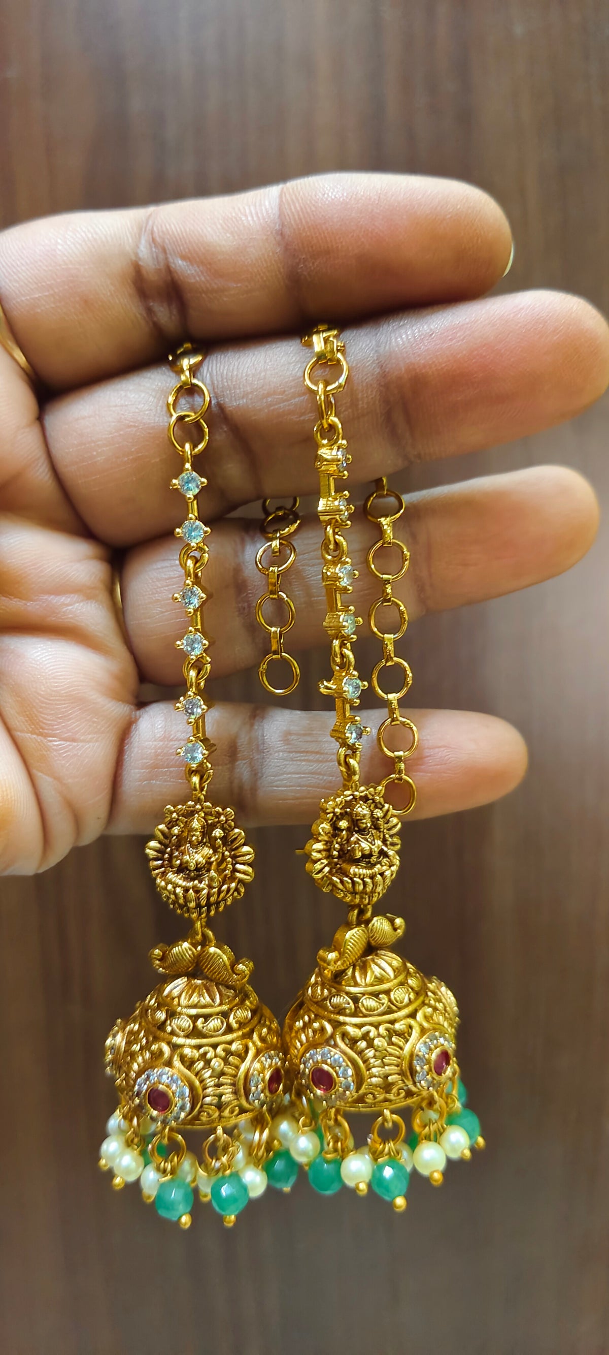 High premium nakshi medium size jumka with attached chuttu maati
