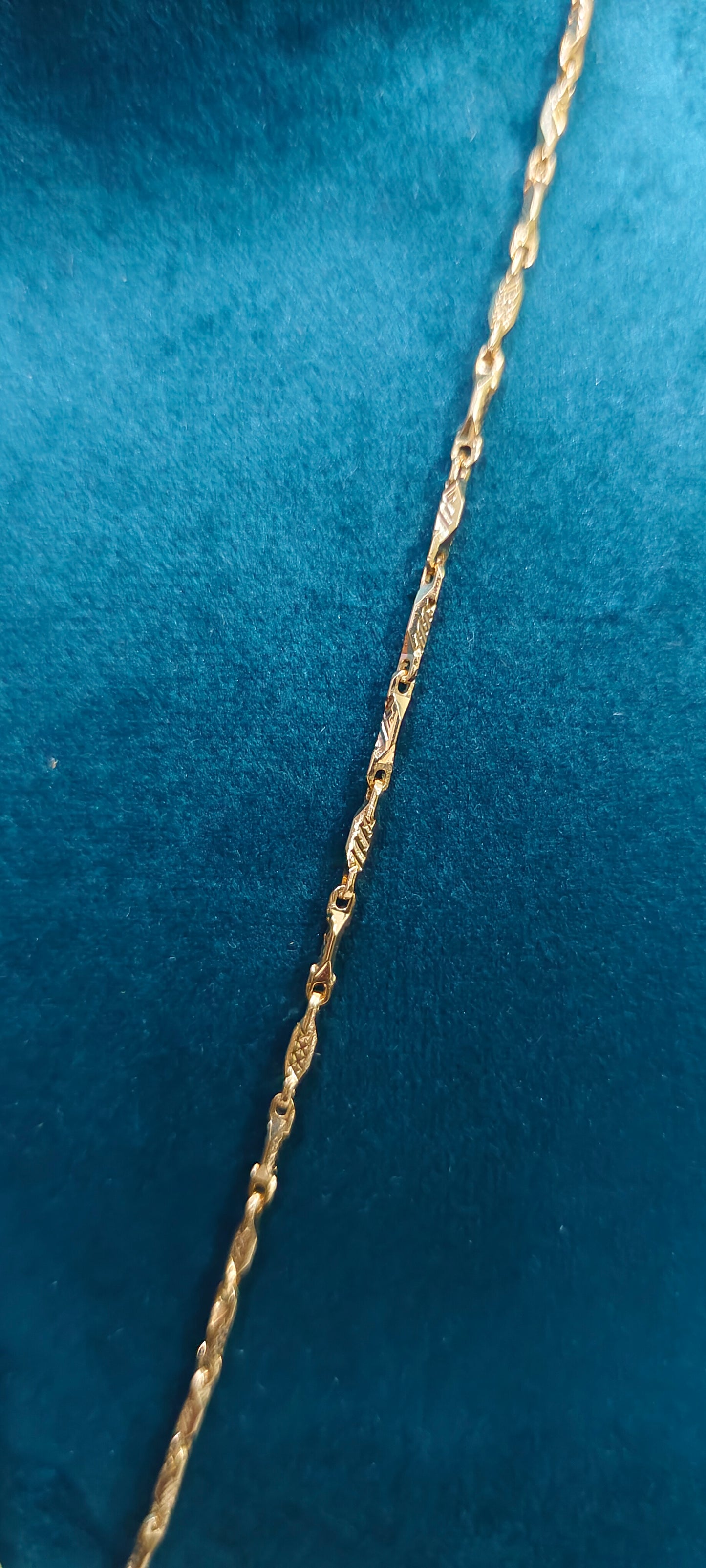 Premium micro gold plated 18" length flower pendant chain