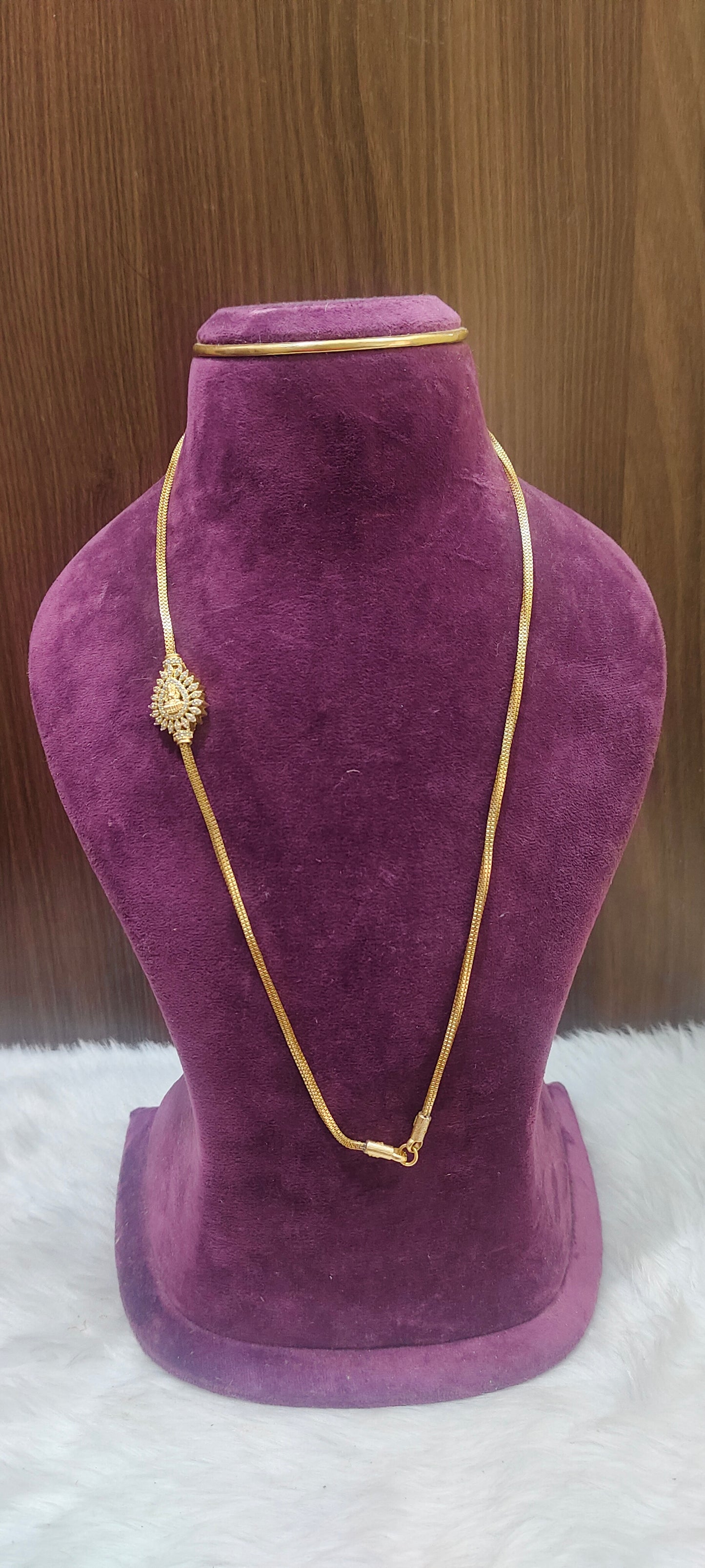 Pure panchaloham unpolished 24" side pendant Lakshmi Devi thali chain
