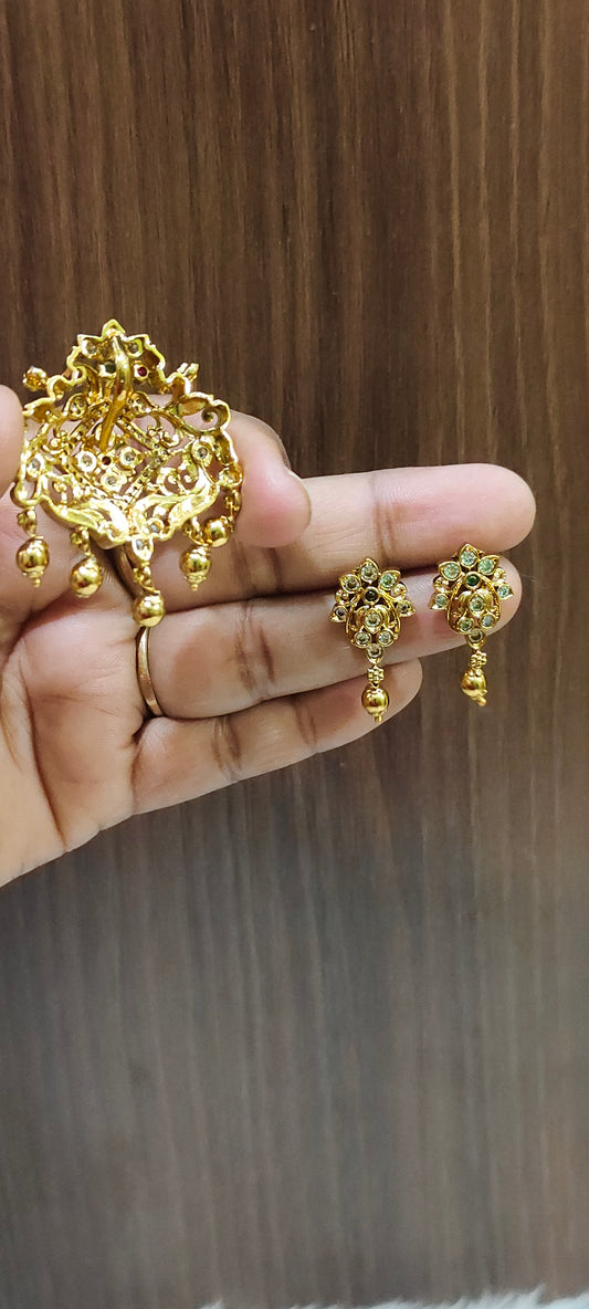 Premium nakshi pendant with earrings( u can pair with black beads or pearl chain or beads chain)