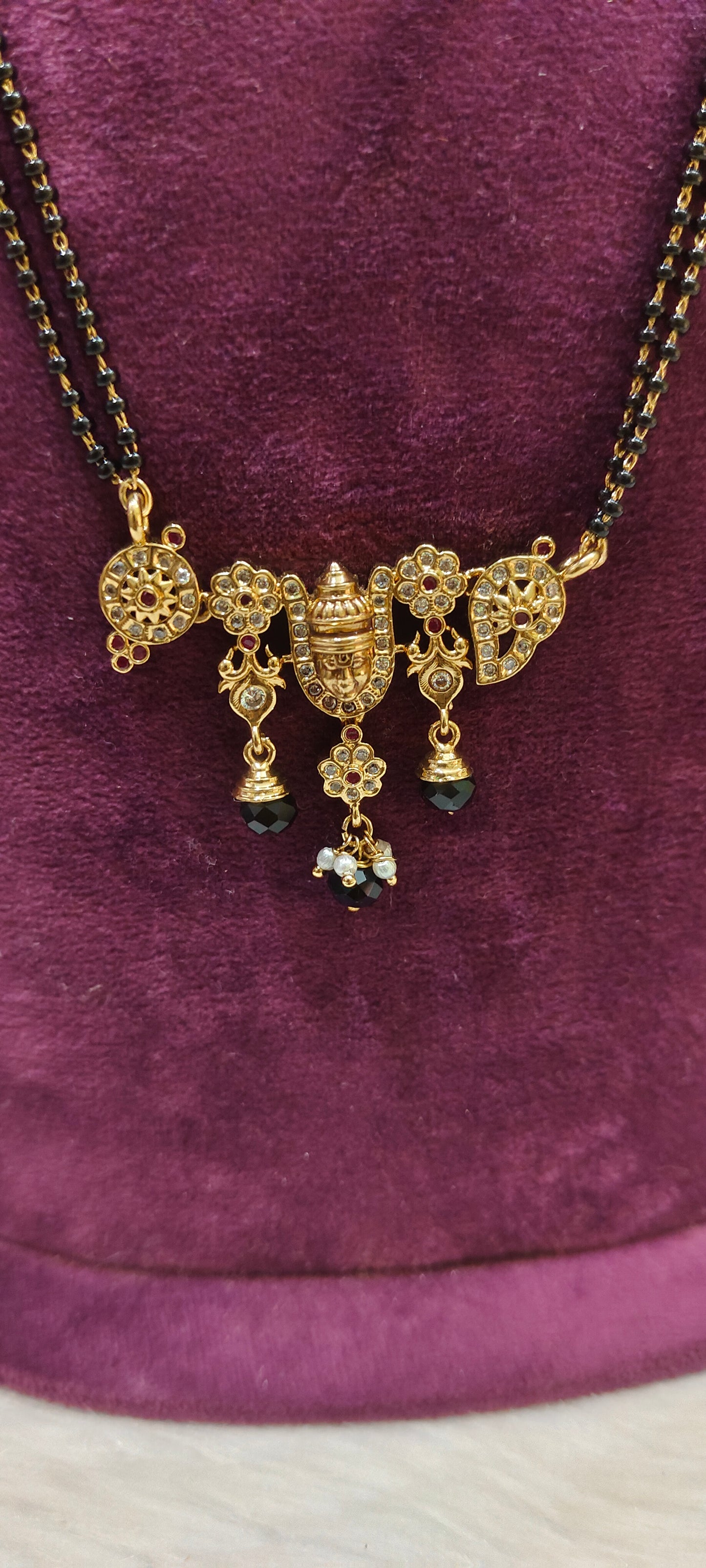 Simple nakshi 26" black beads with earrings